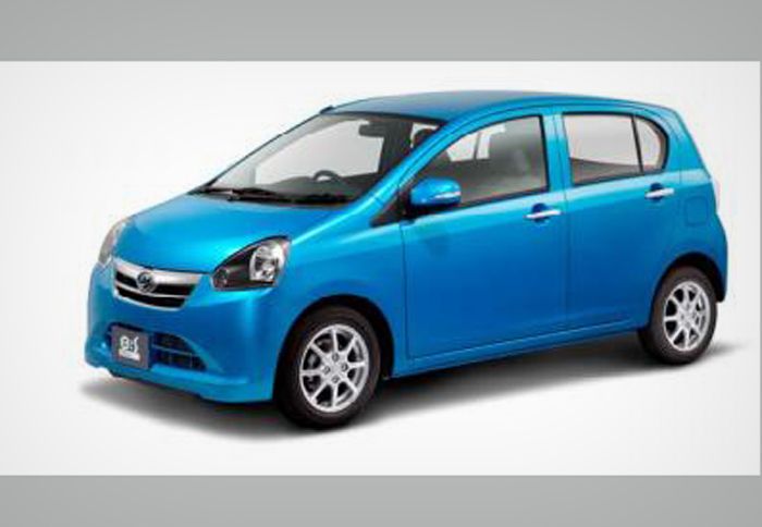 Η Daihatsu θα έχει στο Τόκιο το Mira e:S concept σε ένα αποκλειστικό μπλε χρώμα.